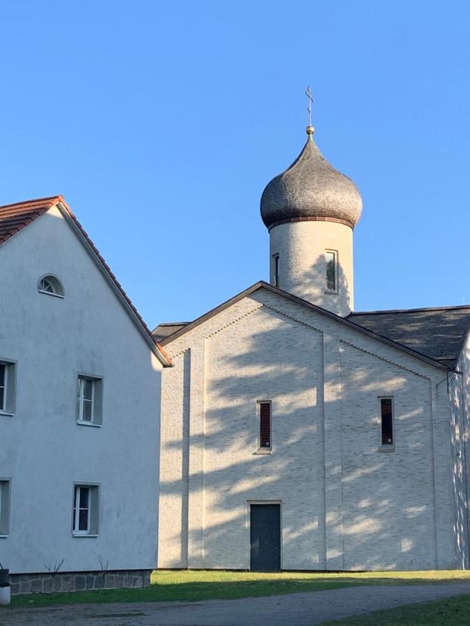 St. Georg Kloster Milmersdorf Exterior foto